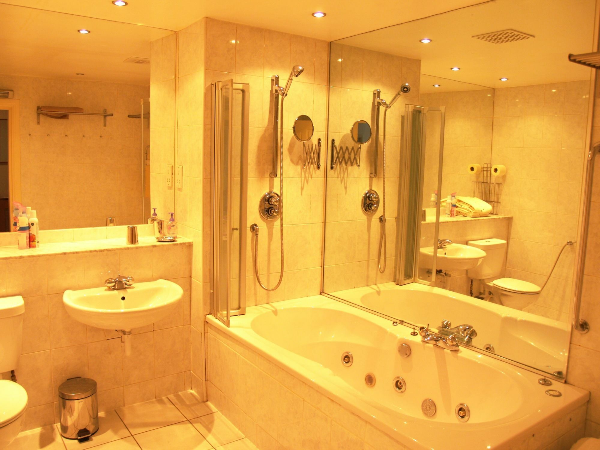 Royal Mile Mansions By Edinburgh City Apartments Екстер'єр фото